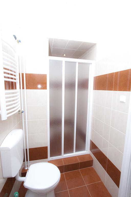 Andrassy With Inside Parking Apartman Budapest